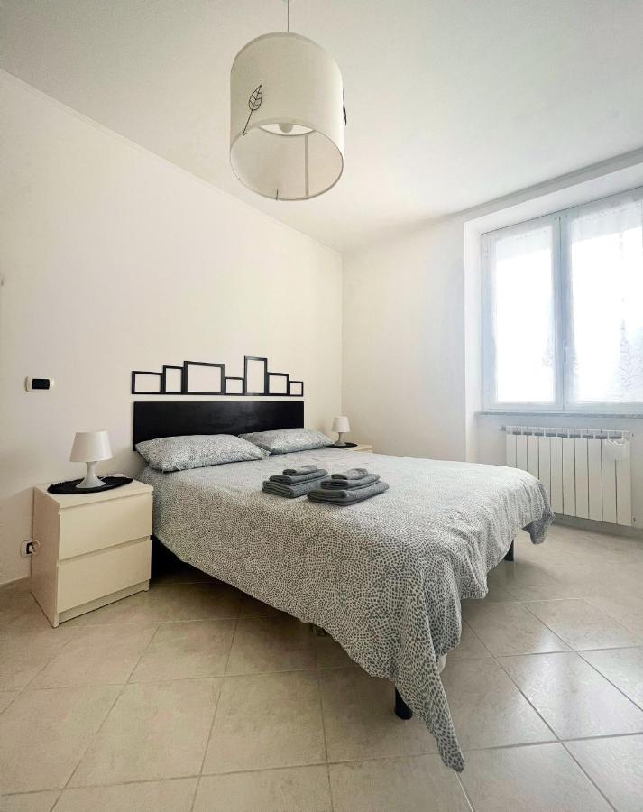 A Casa Di Pizz - Bilocale Con Parcheggio Privato Apartamento Savona Exterior foto