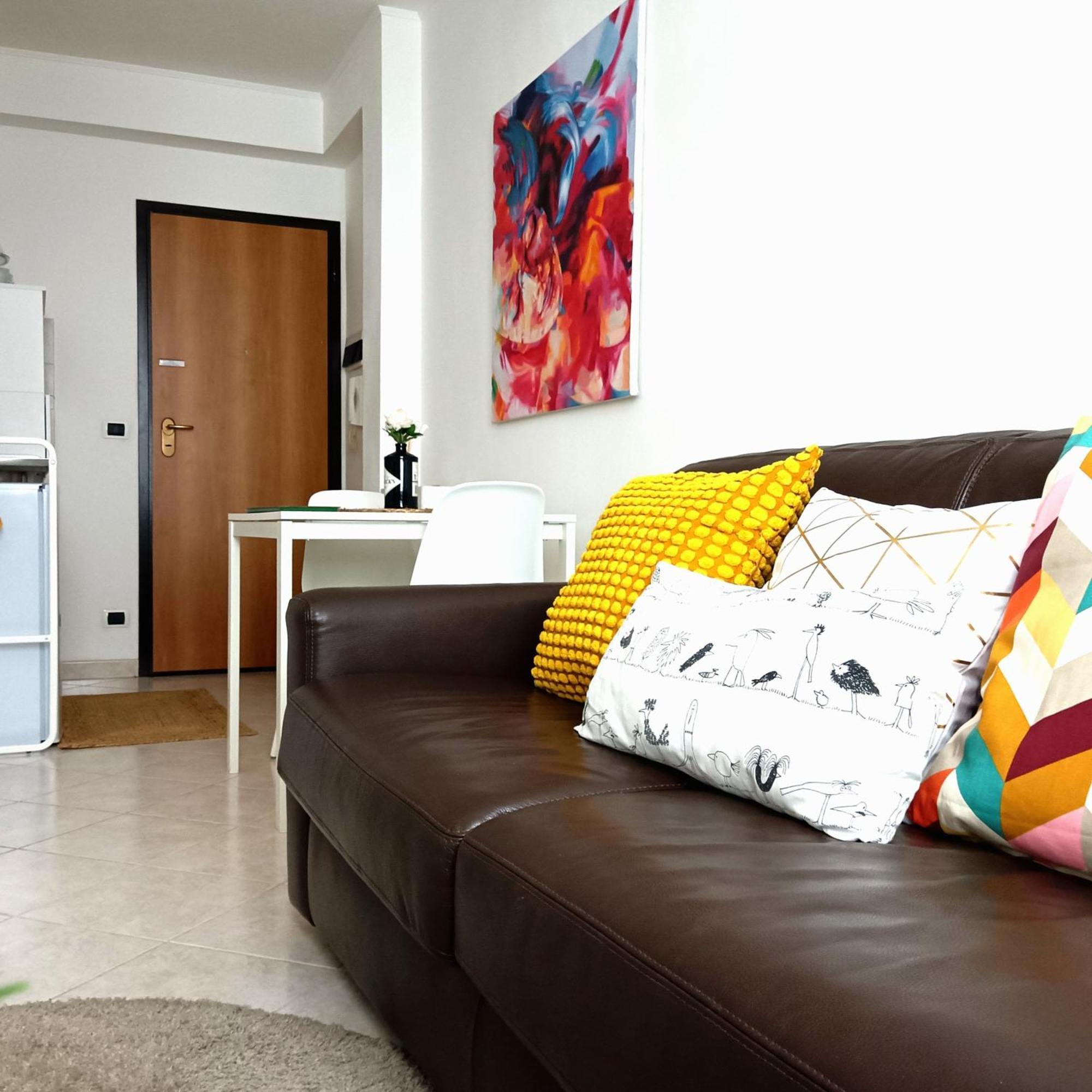 A Casa Di Pizz - Bilocale Con Parcheggio Privato Apartamento Savona Exterior foto